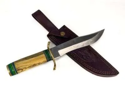 Tamarind and green Laminate handle on D2 Stainless steel blade